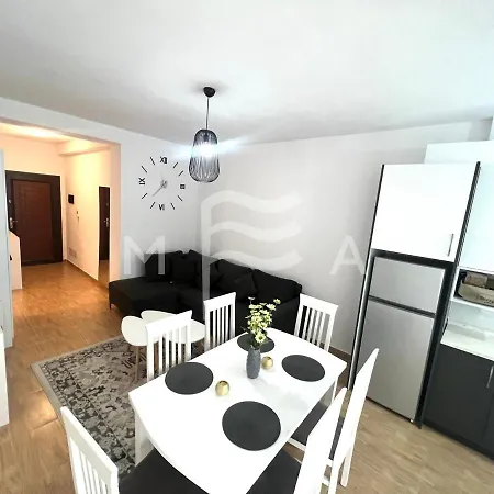 Aquamarina 719 Apartment